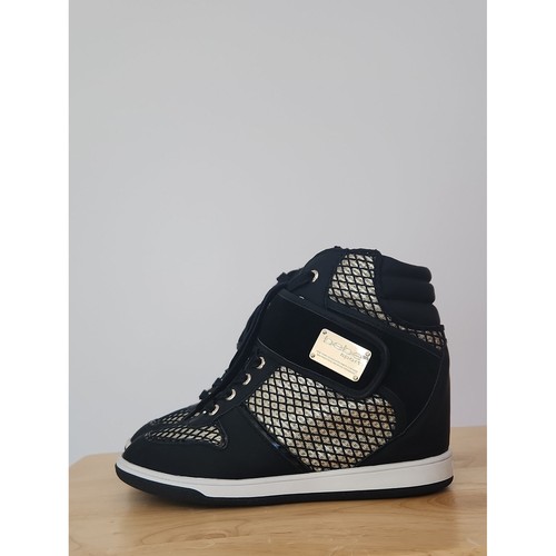 Streetwear activewear glam - streetwear,